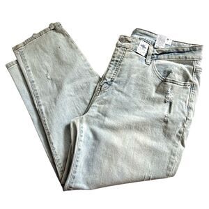 Time & Tru Women's Slim Boyfriend Jeans  Str Cuff Light Wash Size 16 NWT